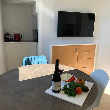 Sereina Apartman *